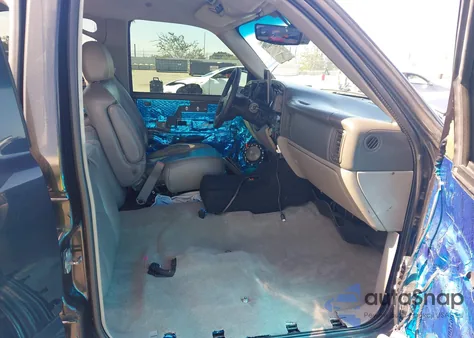 2005 Chevrolet Tahoe Lt z USA, uszkodzony, nr VIN 1GNEC13T15R272124